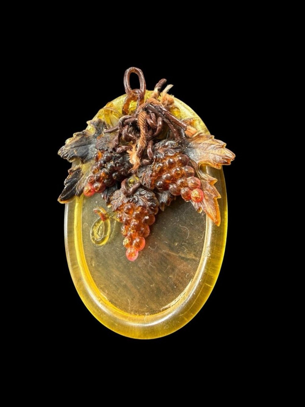 1930s Autumn Bakelite Brooch Grape Leaves Yellow Oval Floral 2 3/4” - Picture 3 of 8